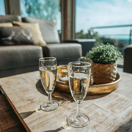 Le Noir Flohay 30 Pers - Malmedy, Vue, Wellness بيت للعطل *