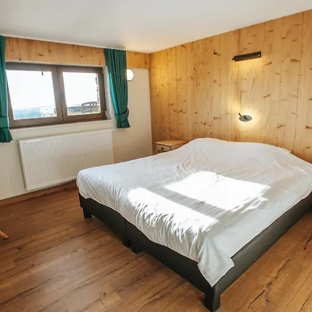 펜션 Le Noir Flohay 30 Pers - Malmedy, Vue, Wellness 말메디